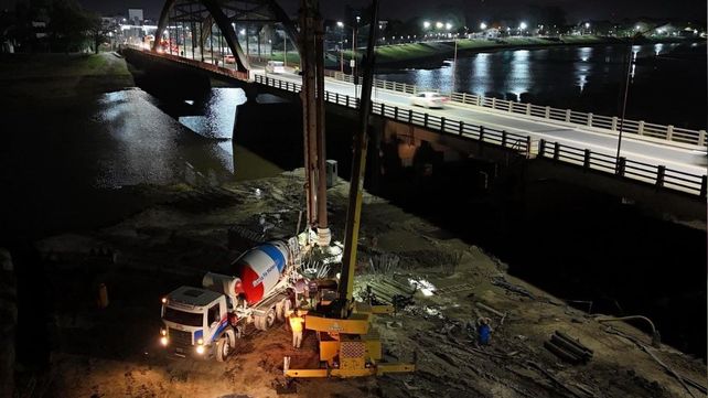 Nuevo puente Santa Fe–Santo Tomé: analizan sumar un tercer equipo de trabajo para acelerar las tareas de pilotaje