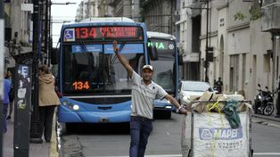 Presentan los primeros 44 colectivos cero kilómetro que saldrán a la calle