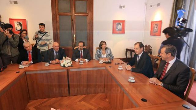 Los tres poderes del Estado buscarán prevenir femicidios y propiciar cambios en la matriz cultural