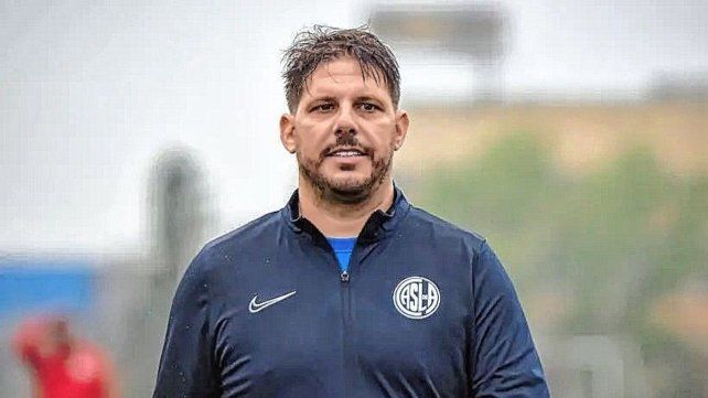 Damián Ayude dejó de ser el técnico de San Lorenzo.