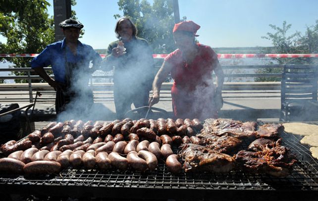 Popular. Habrá ponencias sobre la historia del choripán y de cómo a la élite local no le gustaban las vajillas antiguas. (foto: Celina Mutti Lovera)