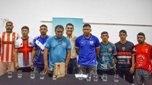Los clubes que participarán de la Copa Ciudad de Recreo junto a Sergio Espíndola.