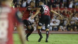 Ditta y Mansilla podrían conformar la zaga en la visita a Tigre.