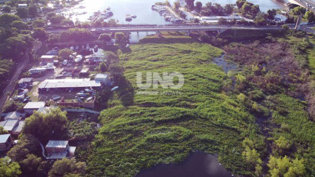 Desde el aire. El embalsado que se formó y arraigó en el Riacho Santa Fe