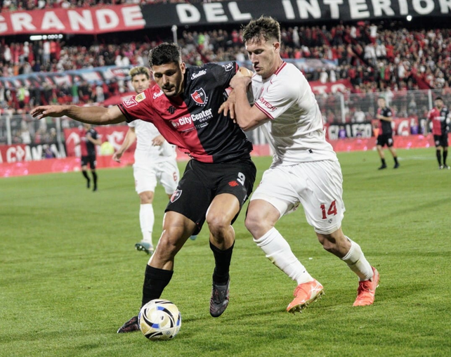 Newells no la está pasando bien ante Barracas Central.