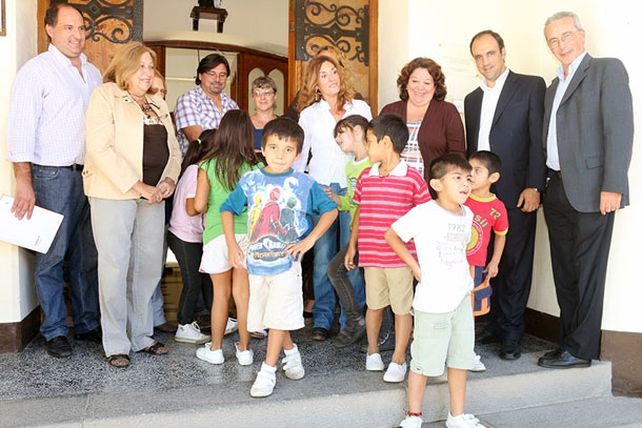 El Municipio distingue a las instituciones que cobijaron a los inundados en 2003