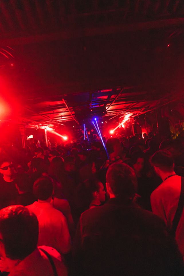 Das Leben presenta su calendario: ocho noches para marcar la temporada en Complejo Forest