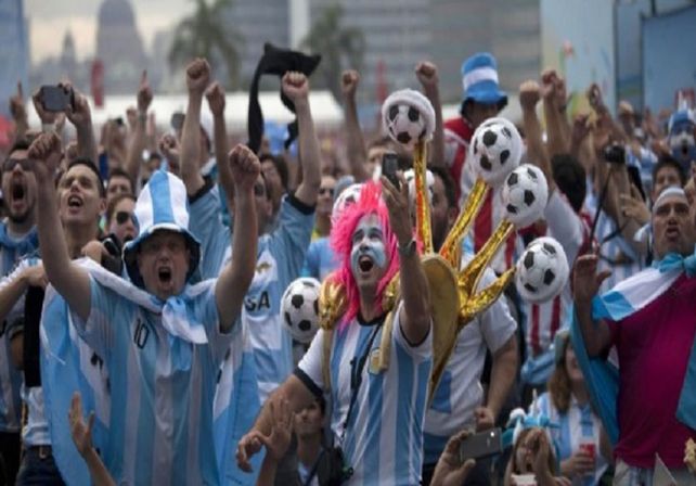 Decime qué se siente, la nueva y provocativa canción de la hinchada argentina