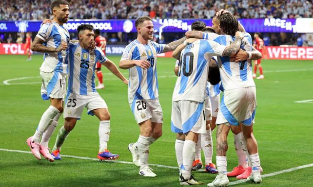 El conjunto Albiceleste mantiene un alto rendimiento y conserva su liderazgo a nivel mundial.