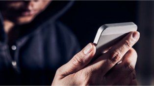 Le hackearon el teléfono a un diputado provincial: el delincuente pide transferencias&nbsp;