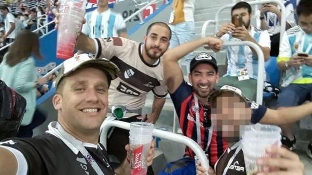 Impunes. Los responsables de la salvaje agresión a dos hinchas croatas en el estadio de Nizhni Novgorod.&nbsp;
