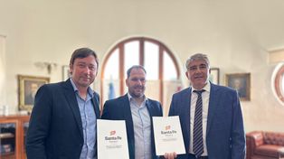 El senador Esteban Motta y el intendente de San Jorge, Juan Pablo Pellegrino, se reunieron con el ministro de Gobierno, Fabián Bastia, para concretar la recepción de fondos.