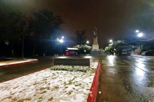 Impactantes imágenes de la histórica nevada en Córdoba después de 14 años