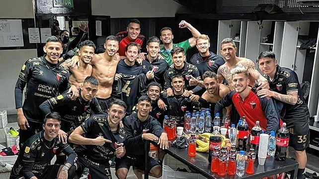 Colón logró una victoria enorme en el Monumental ante River por 2-1.