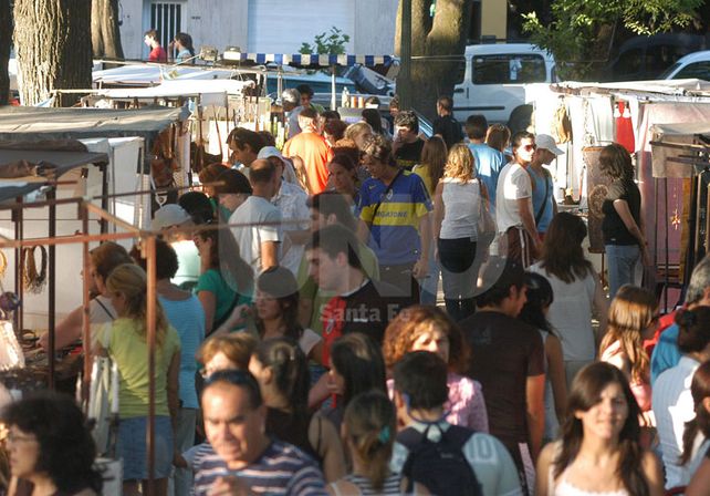 Miles de visitantes en Bulevar, por las artesanías y el diseño