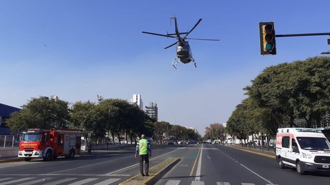 Trasladan con principio de asfixia a un bombero que combate los incendios en las islas