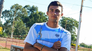 Valentino Molet consiguió doblete individual en los 400 metro con vallas con 54s53 y el salto triple con 14.06.