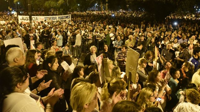 La última marcha terminó frente al edificio de la Gobernación