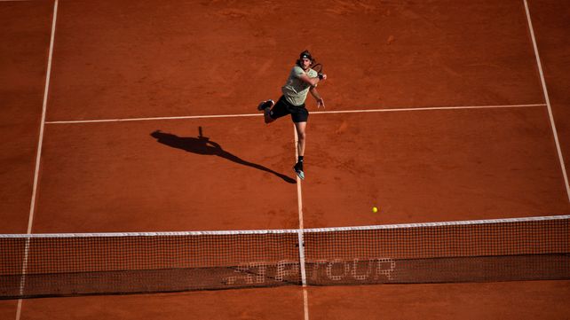 Tsitsipas se impuso tras una hora y 36 minutos para conquistar por segundo año seguido el Rolex Monte-Carlo Masters.
