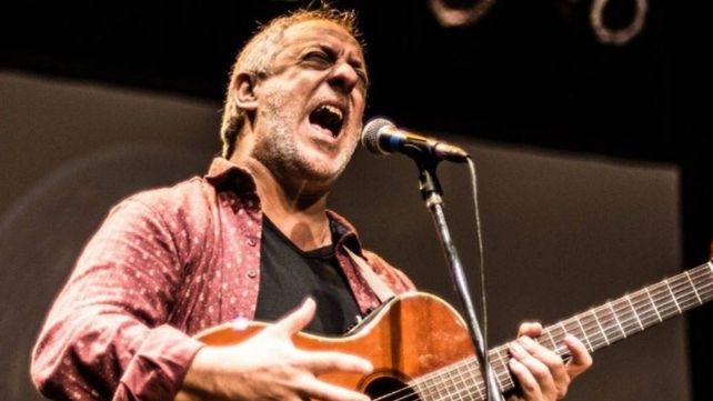 El cantautor rosarino Pablo Palumbo presenta este sábado en el CC Atlas sus dos discos de rock y folclore