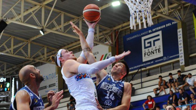 Oberá venció a Independiente de Oliva en la Liga Nacional