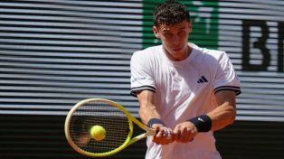 Juan Manuel Cerúndolo ganó un partido de casi seis horas y avanzó a octavos de final de Roland Garros
