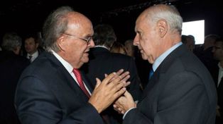 De Mendiguren le pone fichas al ex ministro de Economía