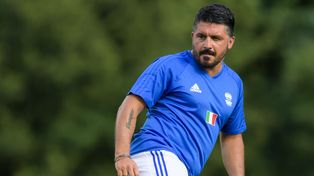 Milan acude a un ídolo para salir de la tormenta