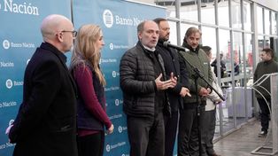 En el terreno. Hecker llegó a Agroactiva con los directores del banco para presentar una agresiva oferta crediticia para la compra de maquinaria agrícola.