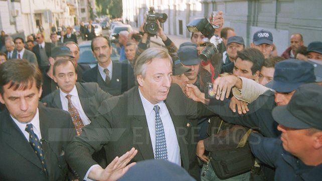 El día que Néstor Kirchner llegó a Paraná para dar una mano los docentes