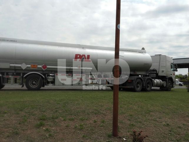Sorprendieron a un chofer robando combustible