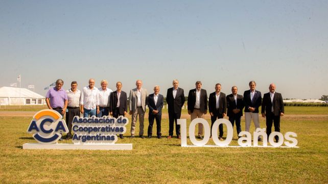 En un acto por los 100 años de ACA se realizó en el semillero que la entidad tiene en la ciudad de Pergamino.