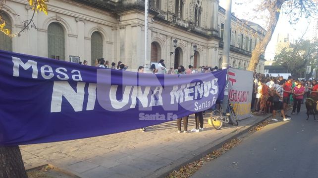 Pañuelazo: la Explanada de la UNL se tiñó de verde por el aborto legal