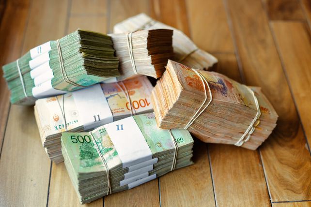 El dinero se guarda en cajas de seguridad o en bolsas con precintos rotuladas al momento de ser trasladado.