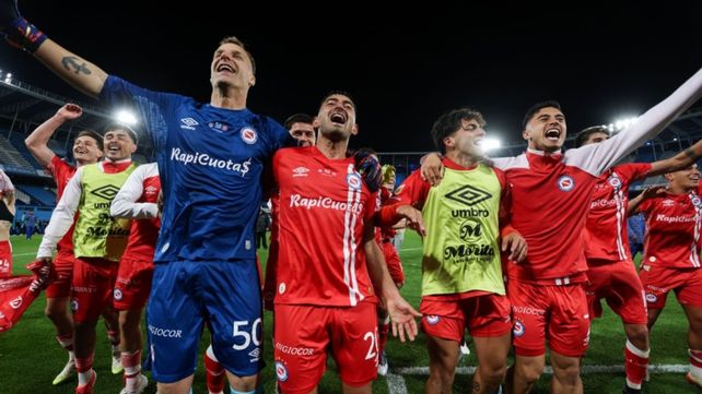 Argentinos Juniors se quedó con el lugar en los cuartos de final de la Copa Argentina.