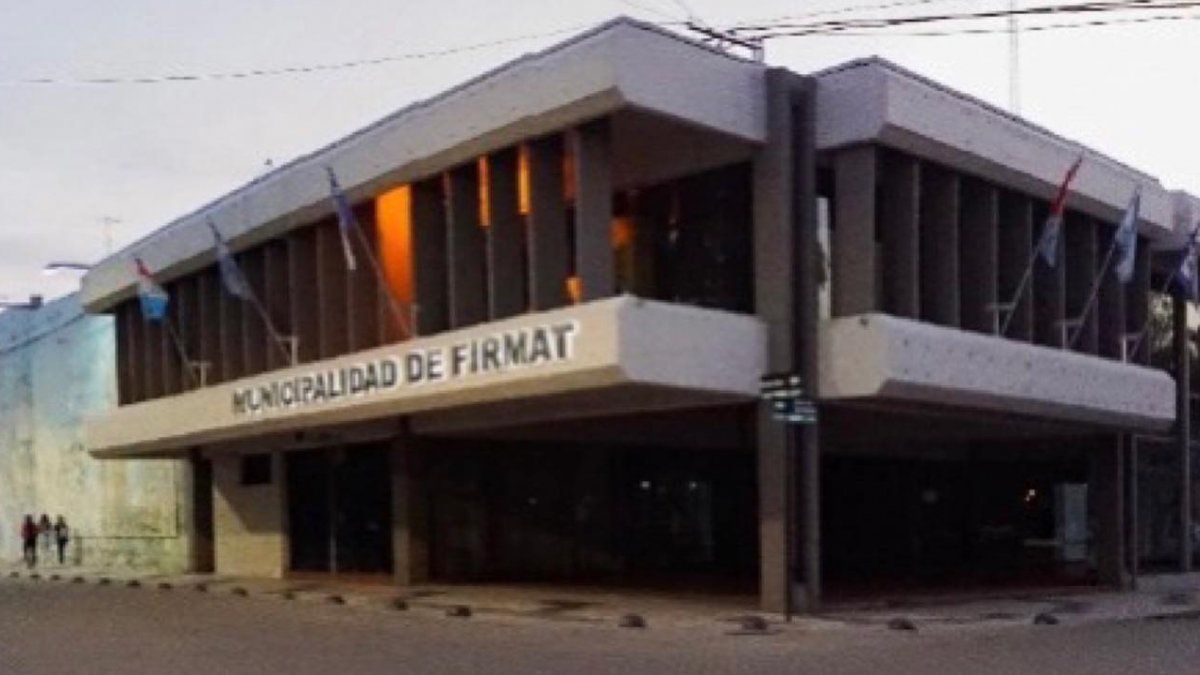Denunció que la violaron en la municipalidad de Firmat y la cesantearon