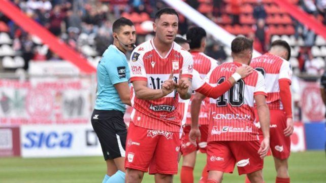 Todos, en contra de Colón: Morón ganó, alcanzó la punta en la Zona A