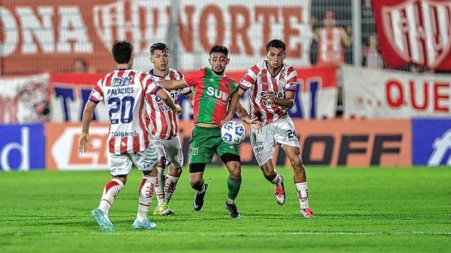 Unión venció a Agropecuario y sigue adelante en la Copa Argentina.