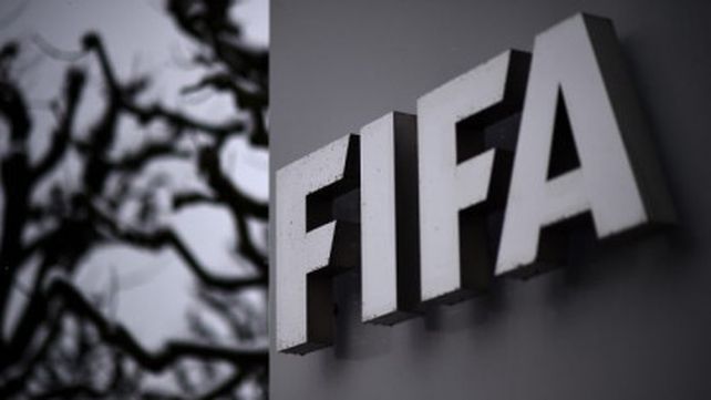 FIFA multa a Rusia por cánticos racistas a poco más de un mes del Mundial