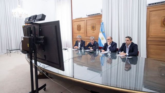 Guillermo Francos y Luis Caputo se reunieron por Zoom con gobernadores