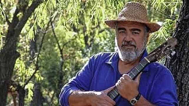 Zurdo Martínez. Como quien devolviera un pichón al nido.