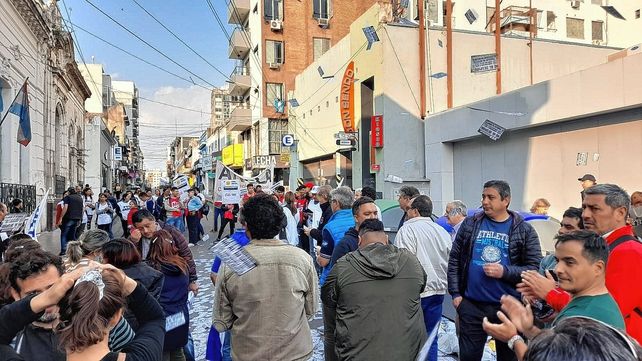 Fracasó la audiencia por el Vea y sigue el plan de lucha