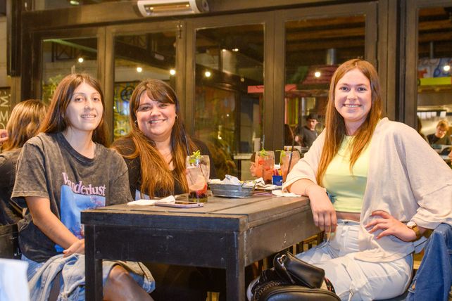 Agustina Navarrete, Tuti Rodriguez y Camila Ferrari.