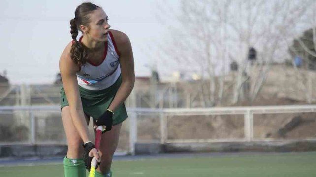 Máxima Duportal viene de consagrarse campeona en el Torneo Argentino de Selecciones B en Neuquén con el equipo de la Federación Entrerriana de Hockey.