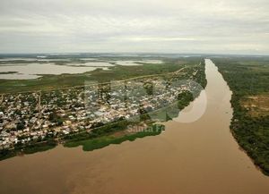 La crecida comienza a inundar las islas más bajas del Paraná