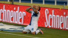 Vecchio festeja con la camiseta de Central, la de sus amores. Vecchio festeja con la camiseta de Central, la de sus amores.