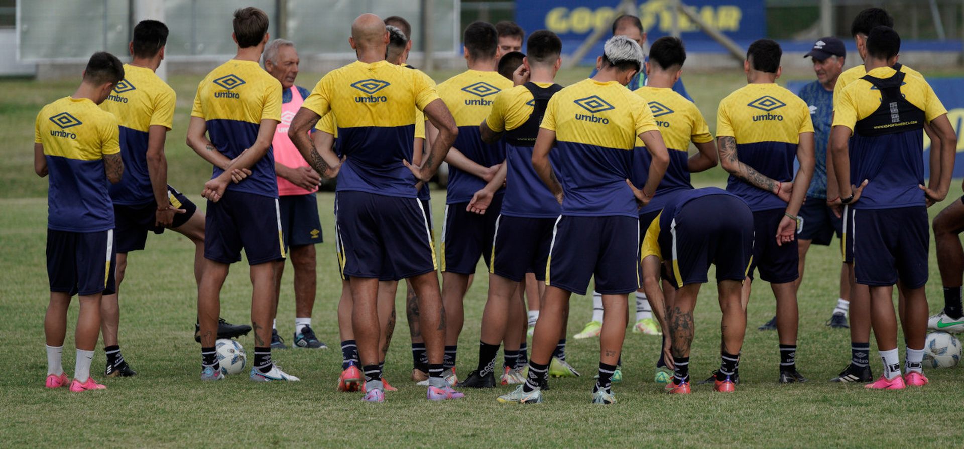 Central: una pretemporada para conjugar físico y juego