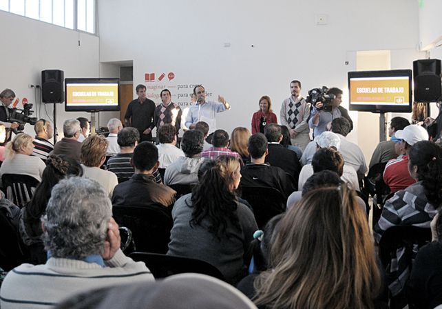 Escuelas de Trabajo: “Ahora es el turno de los jóvenes”