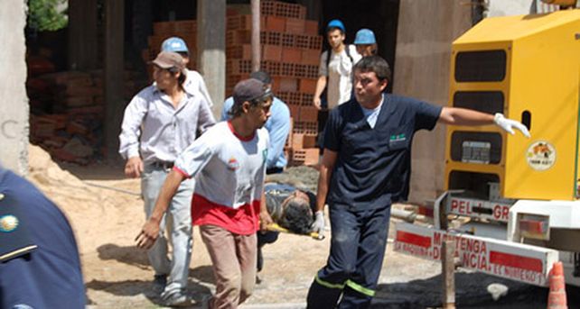 Corrientes: mueren ocho alba&ntilde;iles por un derrumbe en una obra