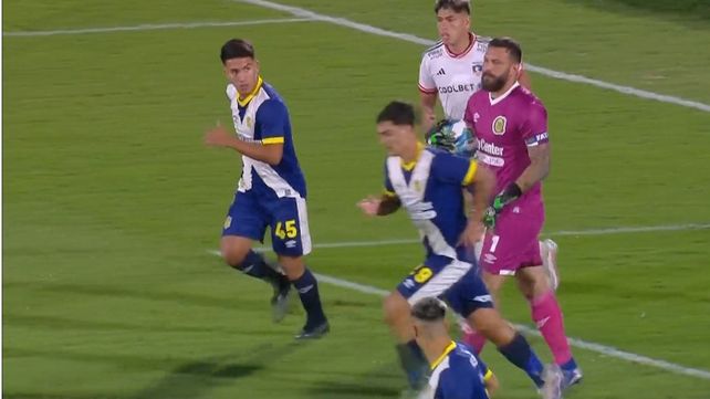 Colo Colo fue más eficaz que Central y se llevó el triunfo por penales